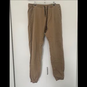 Tan (M) Charles and a half joggers